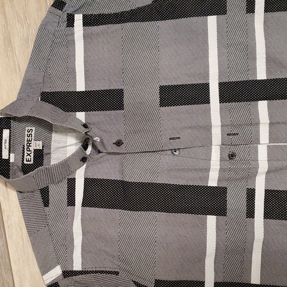 Express - Picture 2 of 4